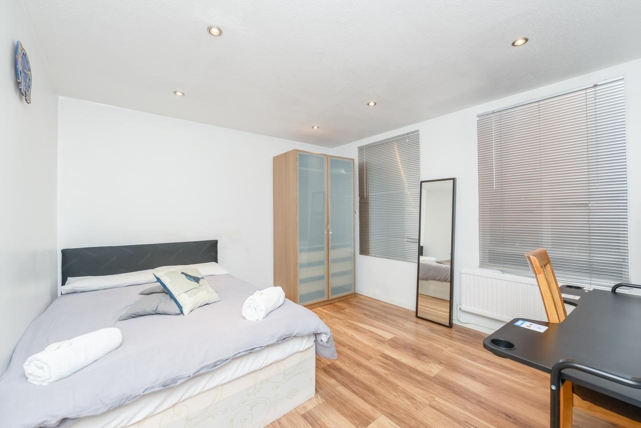 1 Double-Bed Kennington-Sk